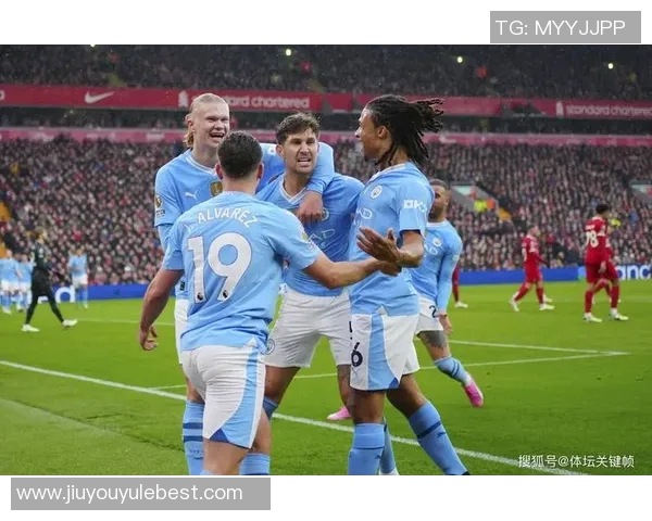 英超最新动态：阿森纳稳居榜首切尔西降至第四维拉上升至第三红军继续第八